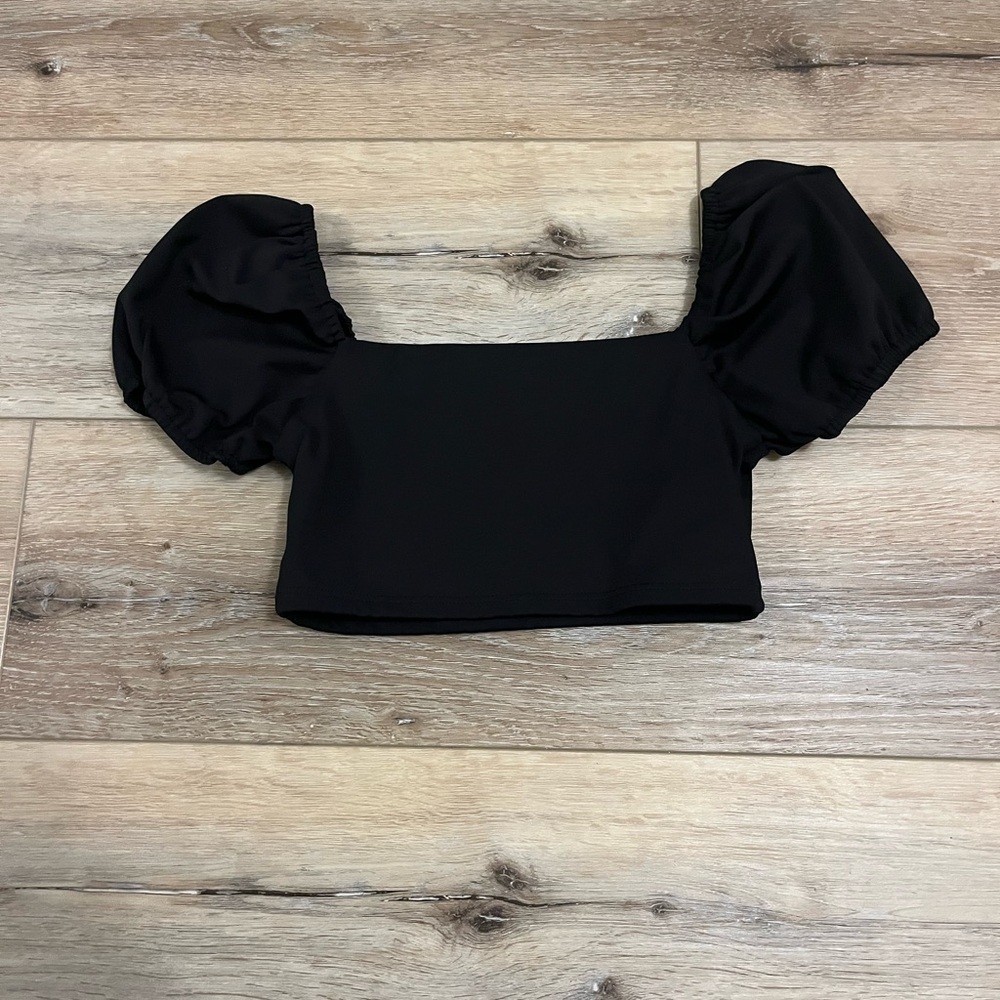 Tiger Friday “Ever After Crop Top” in black!